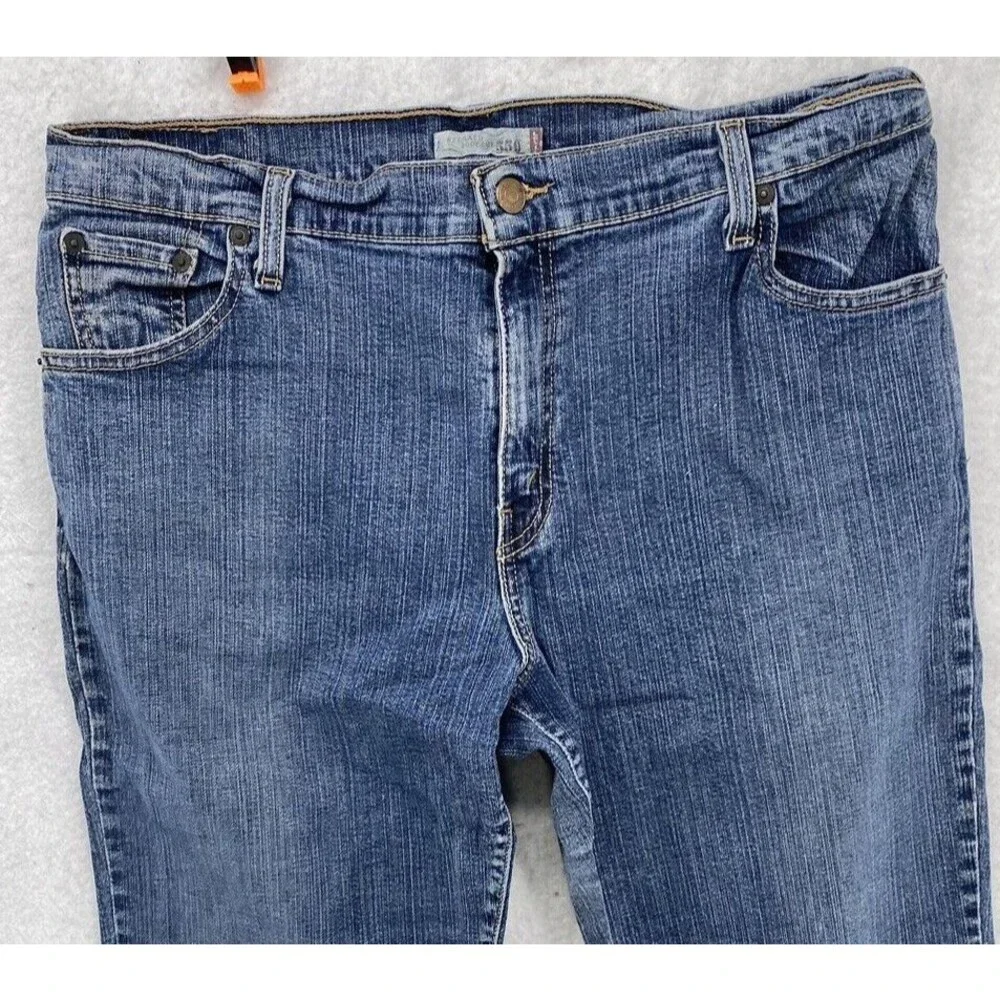 Levi's  550 Jeans Women Size 16 Boot Cut High Rise Relaxed Fit Denim Vintage - Picture 9 of 13